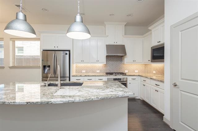 Building Photo - 6337 Saddlebrook Way