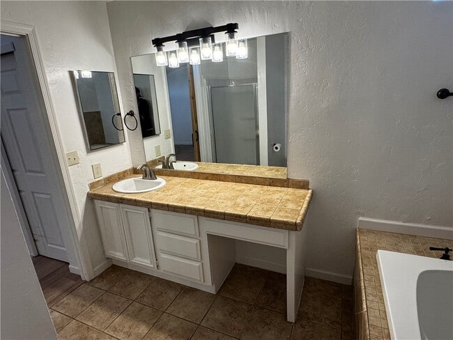 Building Photo - 1103 Copper Dr