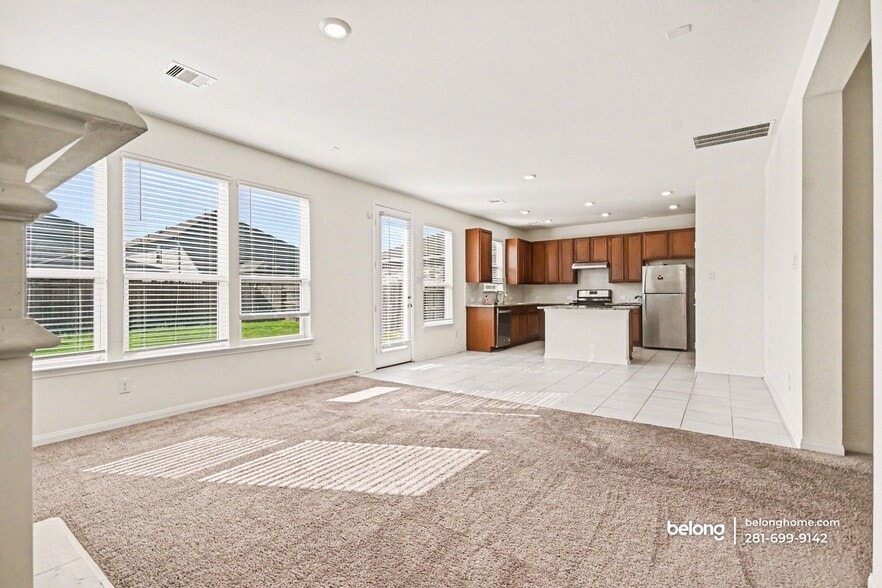 Building Photo - 7218 Bakersfield Ct