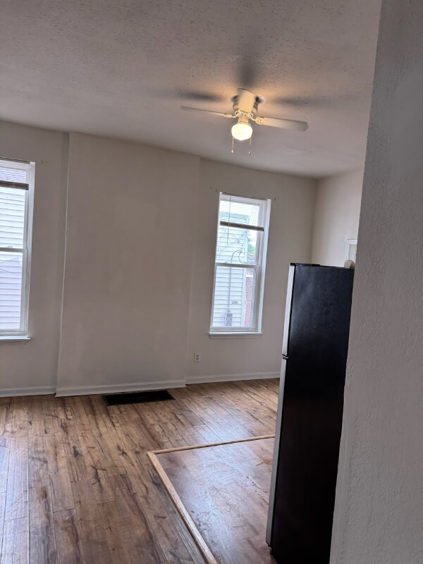 Building Photo - 3747 Oregon Ave