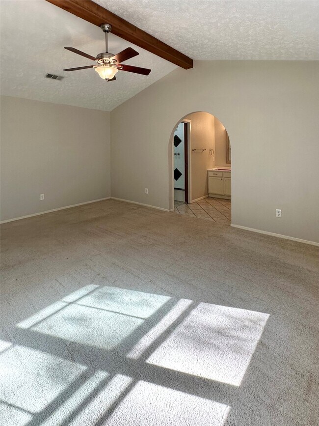 Building Photo - 2016 Royal Oak Pl