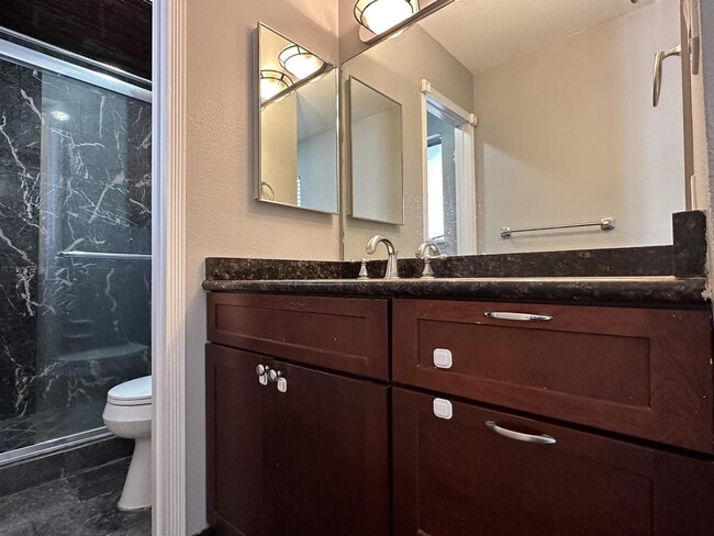 Building Photo - 8745 Isola Dr