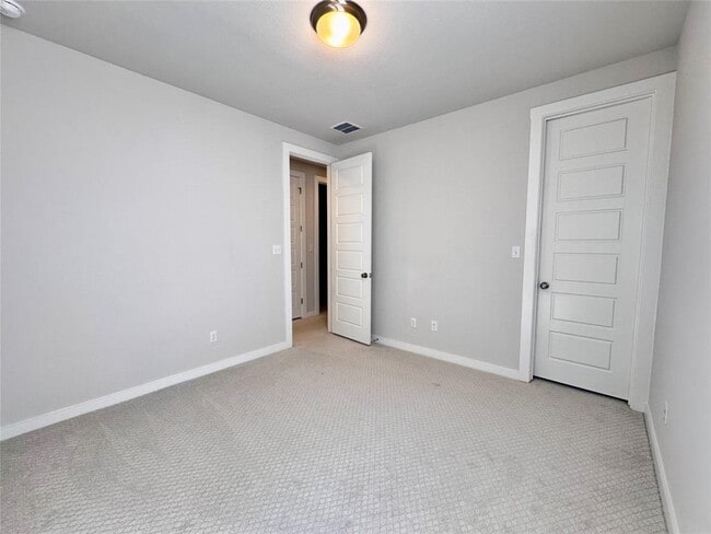 Building Photo - 2213 Nightjar Song Dr