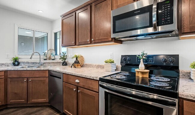 Building Photo - 1720 E Hermosa Dr