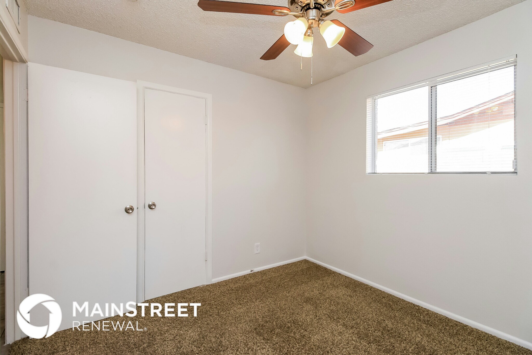 Building Photo - 1256 S Buena Vista Dr