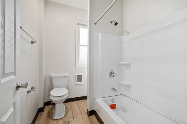 Building Photo - 134 Wynoka St