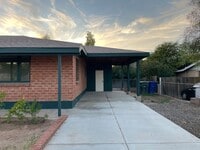 Building Photo - Lovely updated 3Bdm 2Ba centrally located home!