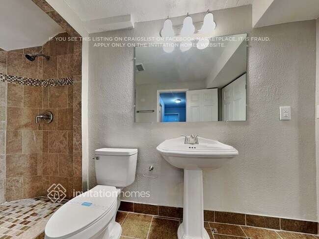 Building Photo - 759 Memory Ln