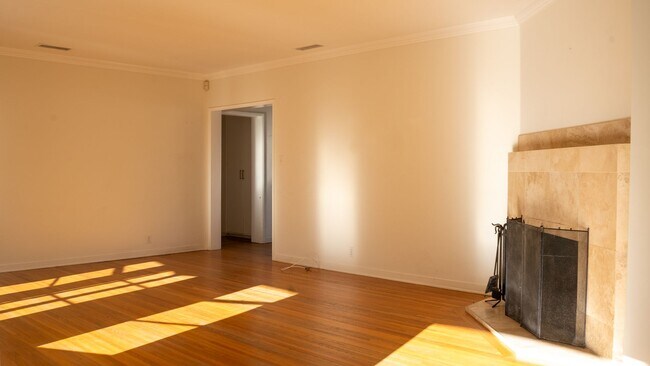 Building Photo - Classic View Park Rental