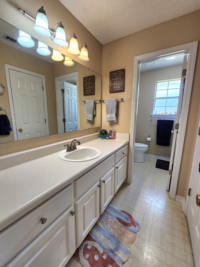 Building Photo - Breathtaking 4/3 Perdido Home, 2,700 sq ft...