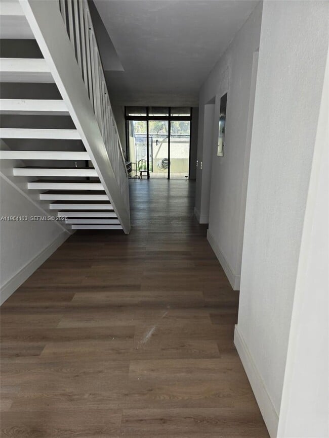 Building Photo - 10951 Cypress Rd