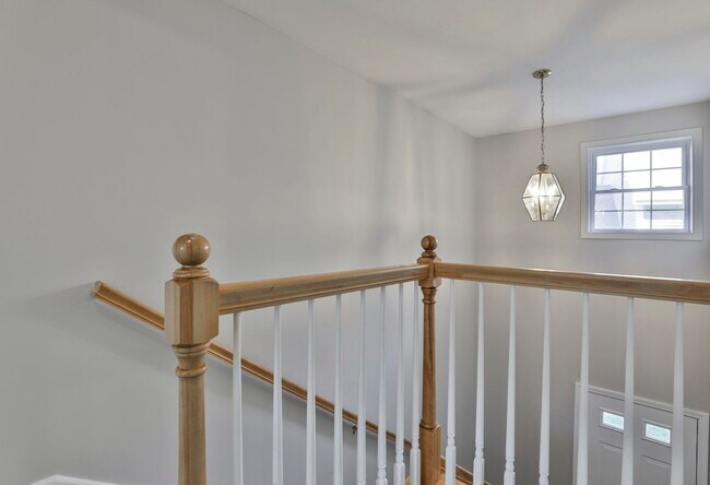 Building Photo - 98 Barbara Ln