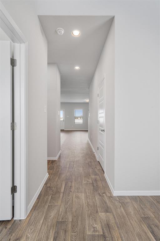 Building Photo - 621 Running Creek Dr