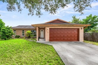 Building Photo - 474 SW Exmore Ave