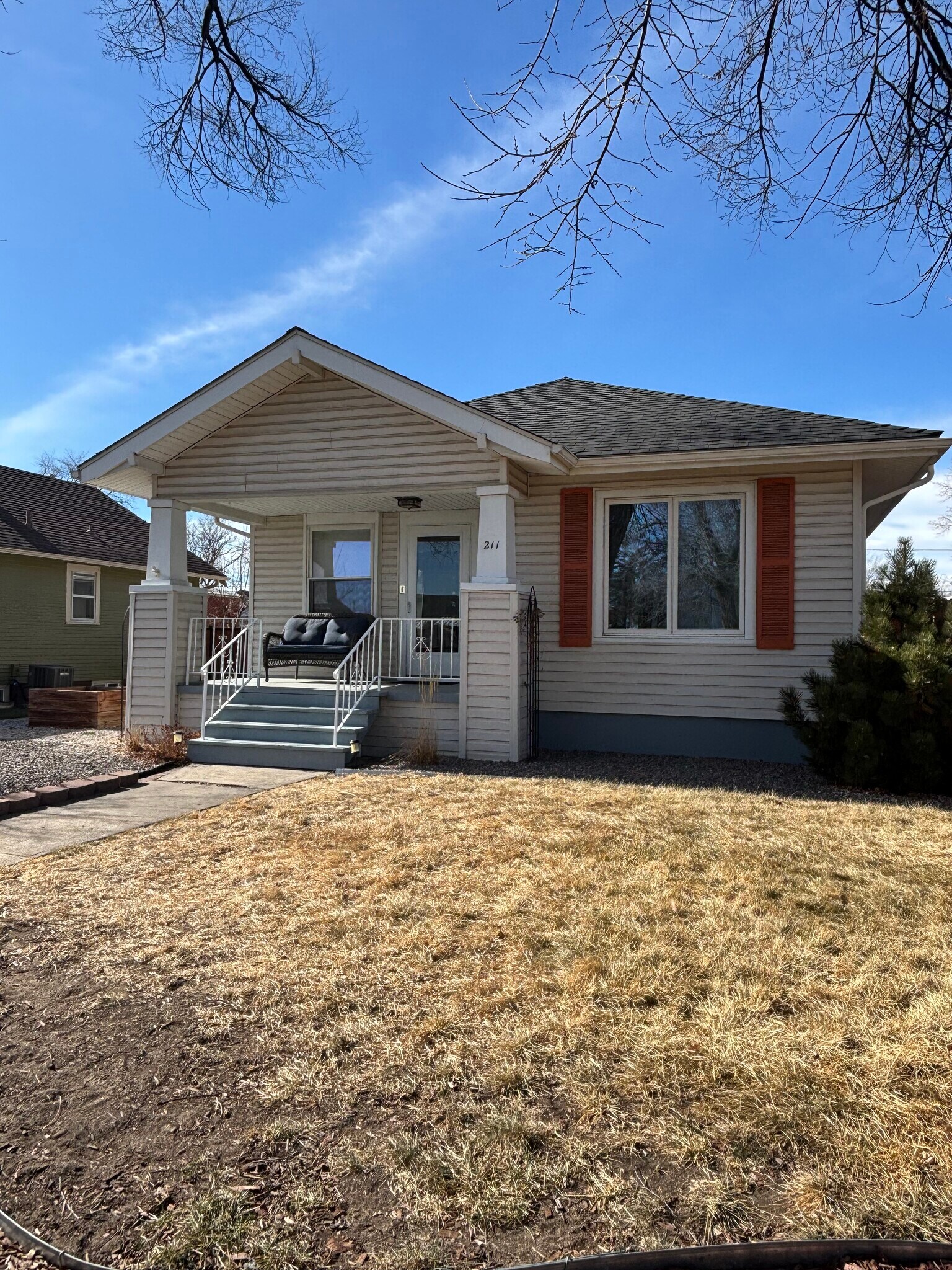 Building Photo - 211 S 6th Ave