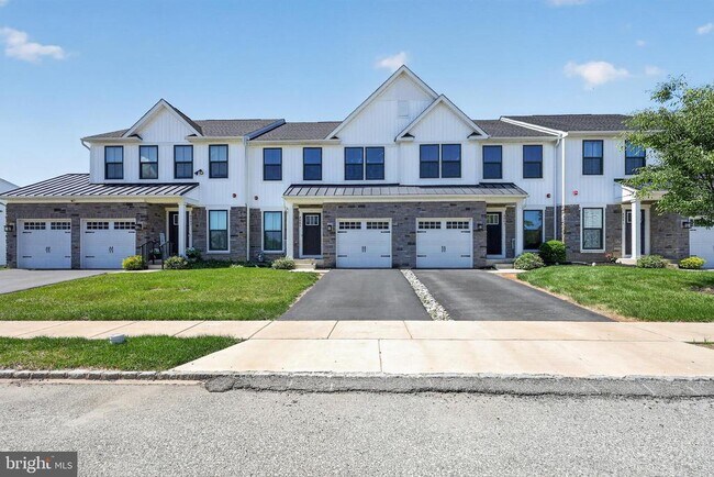 Building Photo - 8005 Milltown Cir