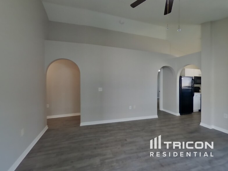 Building Photo - 7312 Lawn Tennis Ln