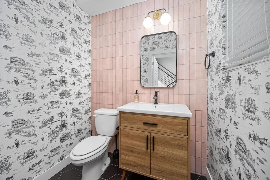 Building Photo - 1317 Jackson St