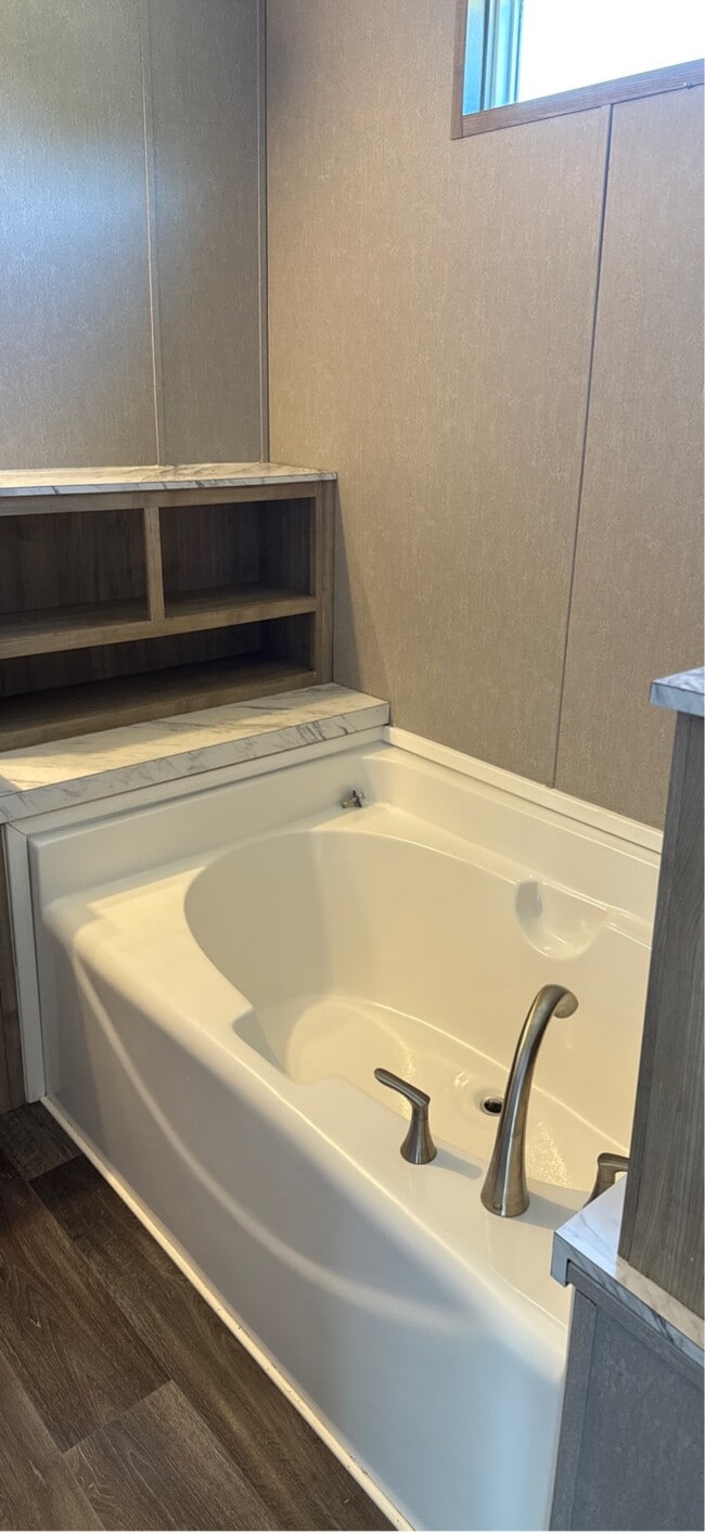 Building Photo - 129 W Spruce