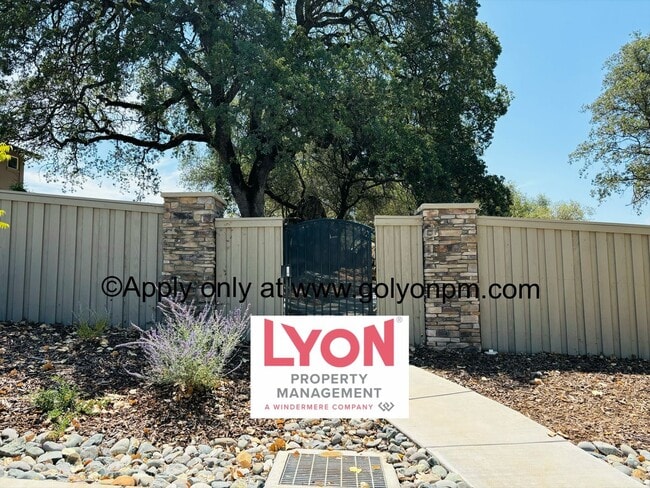 Building Photo - Stunning Modern New Construction 1 bedroom...