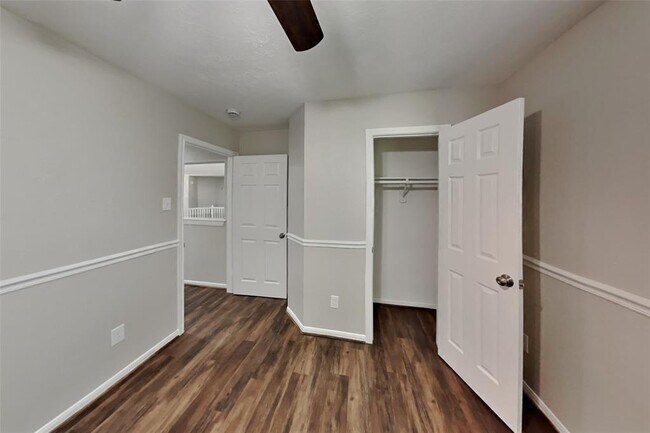 Building Photo - 6307 Briar Cross Ct