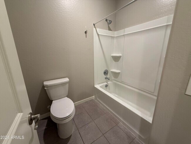 Building Photo - 9458 Thatcher Ave
