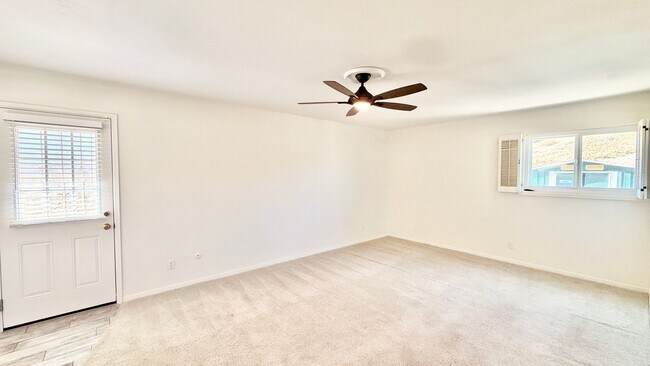 Building Photo - 1509 Macadamia Dr