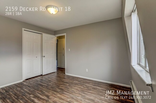 Building Photo - Beautifully Updated Apartment In Walled Lake!