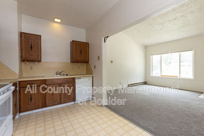 Building Photo - 841 Crisman Dr