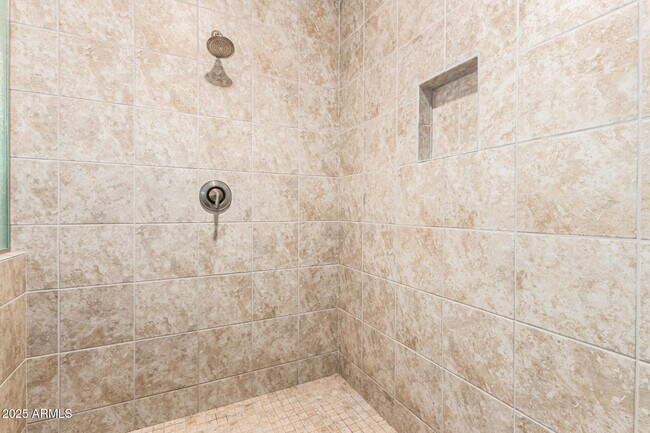 Building Photo - 17826 W Gold Poppy Way