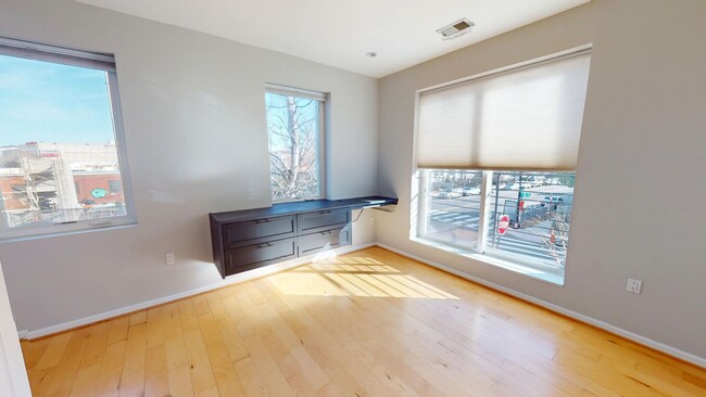 Building Photo - Newly Renovated Two Bedroom W/Floor to Cei...