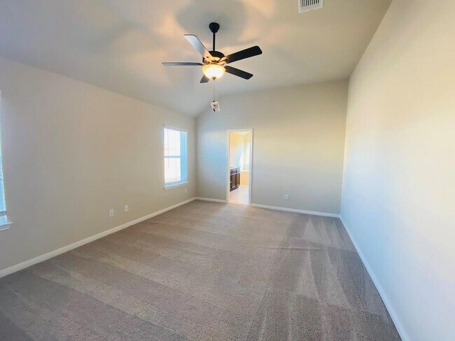 Building Photo - 5205 Leaning Tree