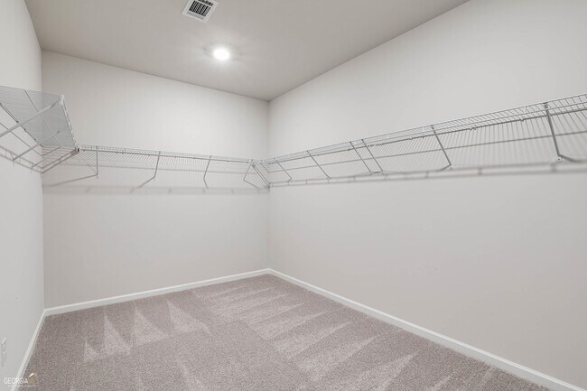 Building Photo - 724 Lanarck Wy