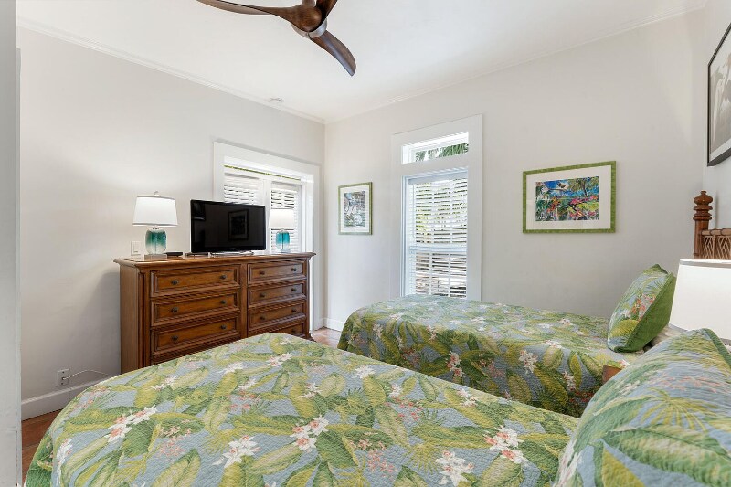 Building Photo - 1618 Laird St