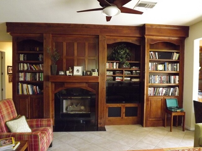 Building Photo - **WONDERFUL SINGLE STORY HOME IN GUARD GATED "ANTHEM COUNTRY CLUB!!"