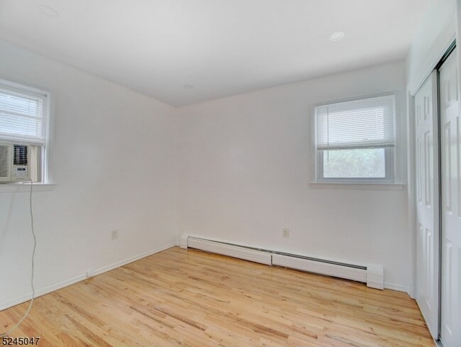 Building Photo - 58 Burnside Ave