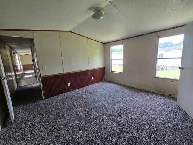 Building Photo - 2502 Cattail Cir