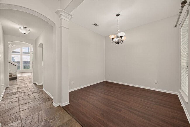 Building Photo - 26414 Forest Pine Ln