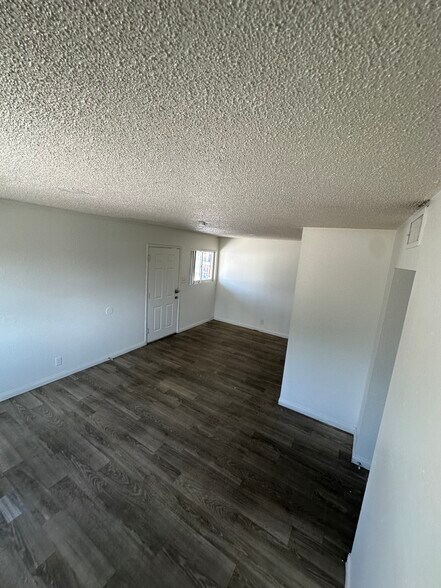 Building Photo - 485 North Cir