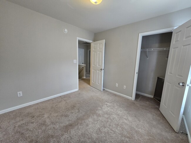 Building Photo - 5030 Reservoir Rd