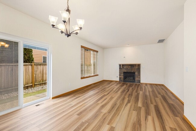 Building Photo - Well Maintained Bothell 4 Bedroom 2.5 Bath Home - Fantastic School District