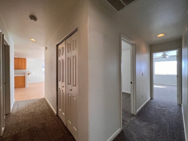 Building Photo - Large 4-bedroom home located in the Countr...