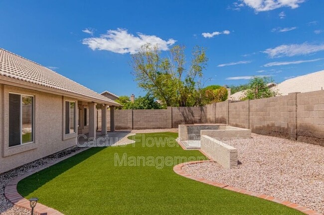 Building Photo - 4226 E Rockledge Rd