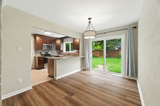 Building Photo - 3800 Liberty Ridge Rd