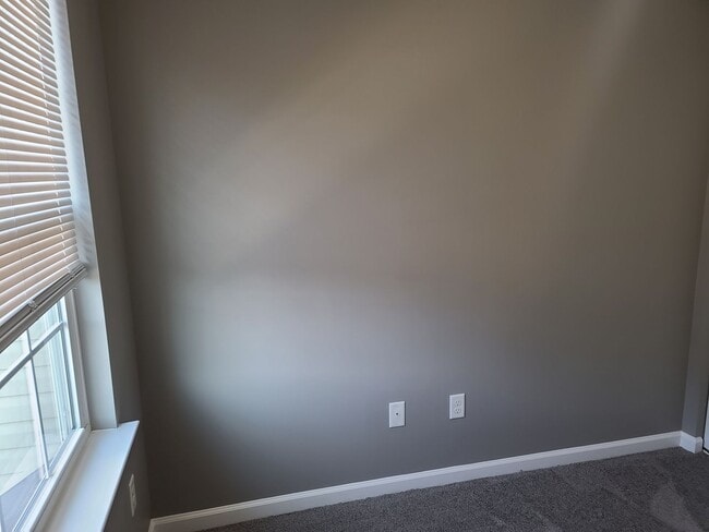 Building Photo - 3 Bedroom 2 1/2 bath Townhome for Rent in Waynesboro