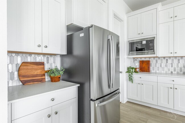 Building Photo - 31607 Brown Fern Dr