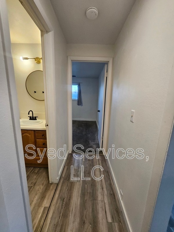 Building Photo - 624 E Hawaii Ave