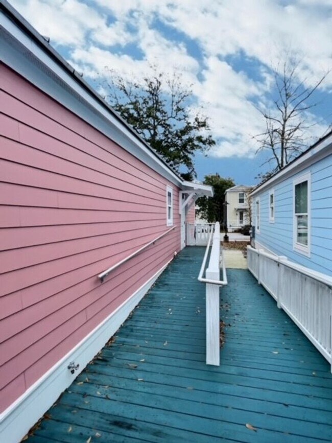 Building Photo - 2 Bedroom Cottage Near Downtown Ocean Springs