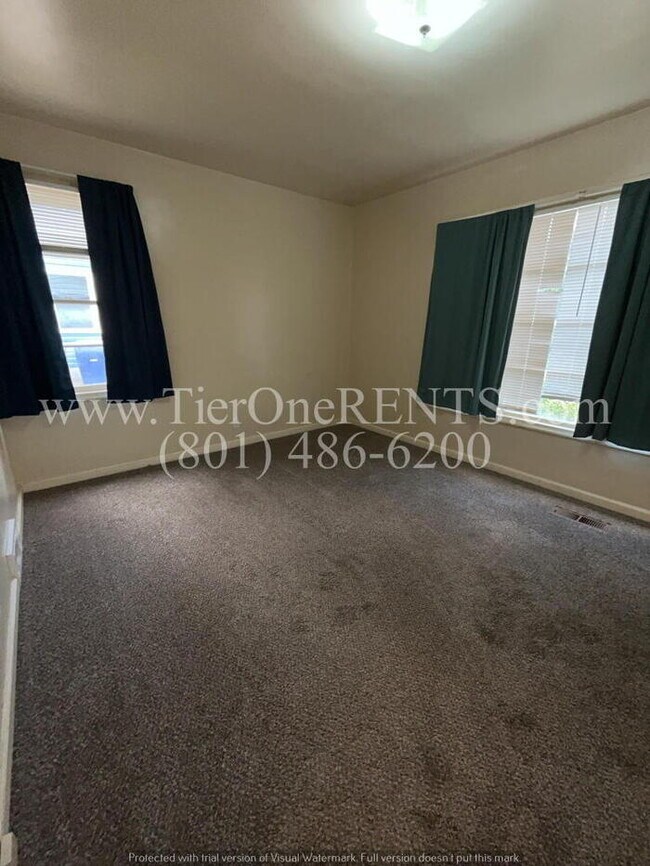 Building Photo - This property offers a NO DEPOSIT option a...