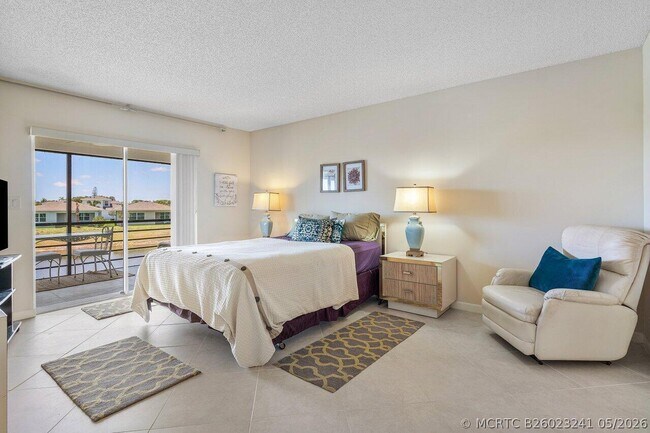 Building Photo - 5850 Sugar Palm Ct